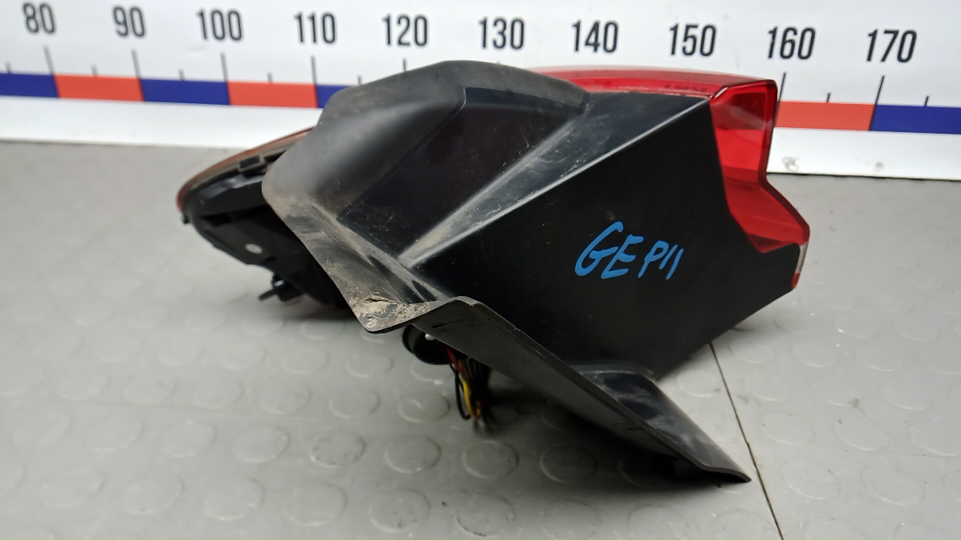 Фонарь задний правый