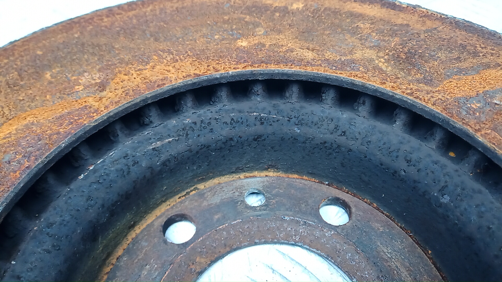 Диск тормозной передний вентилируемый