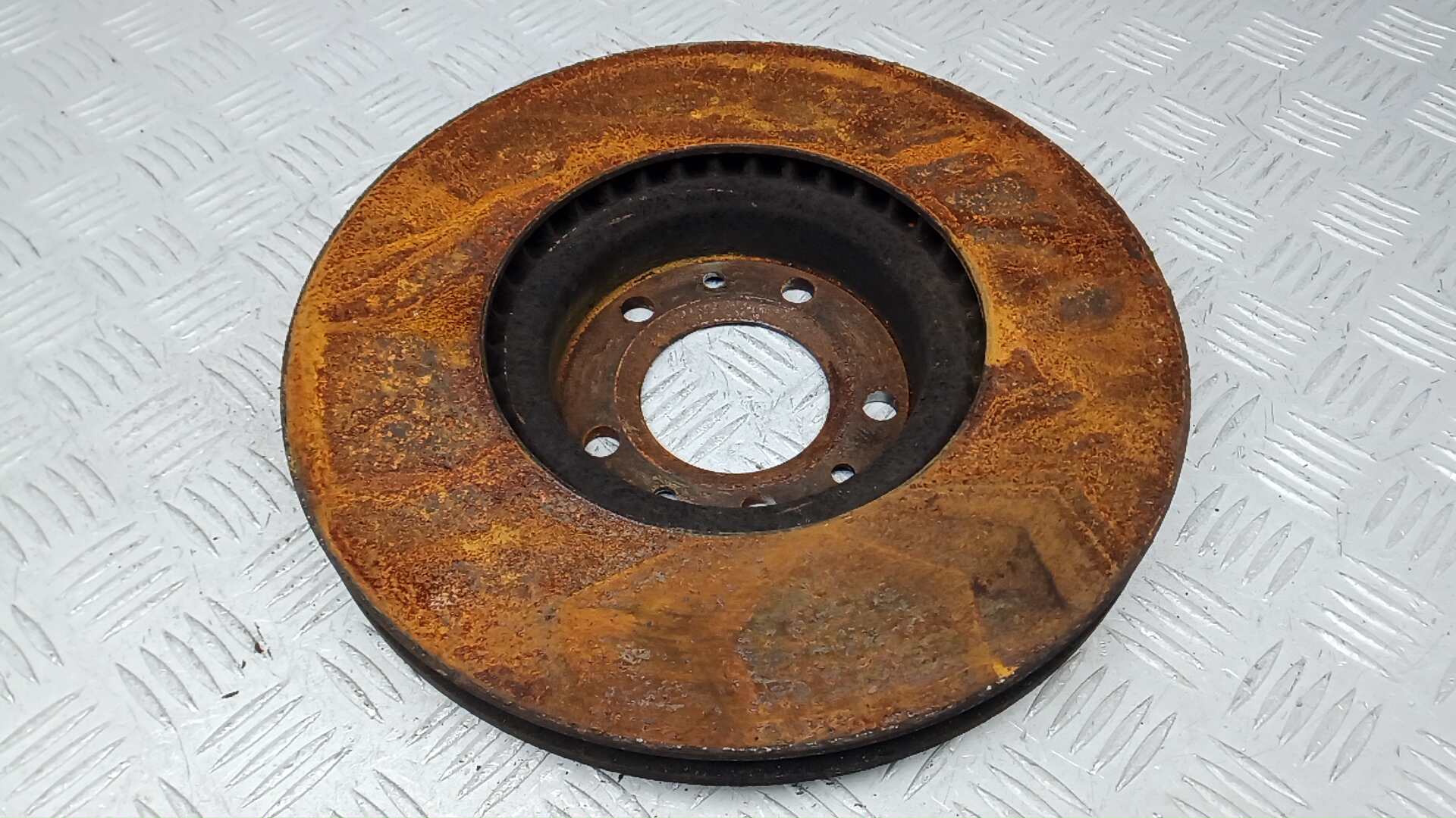 Диск тормозной передний вентилируемый