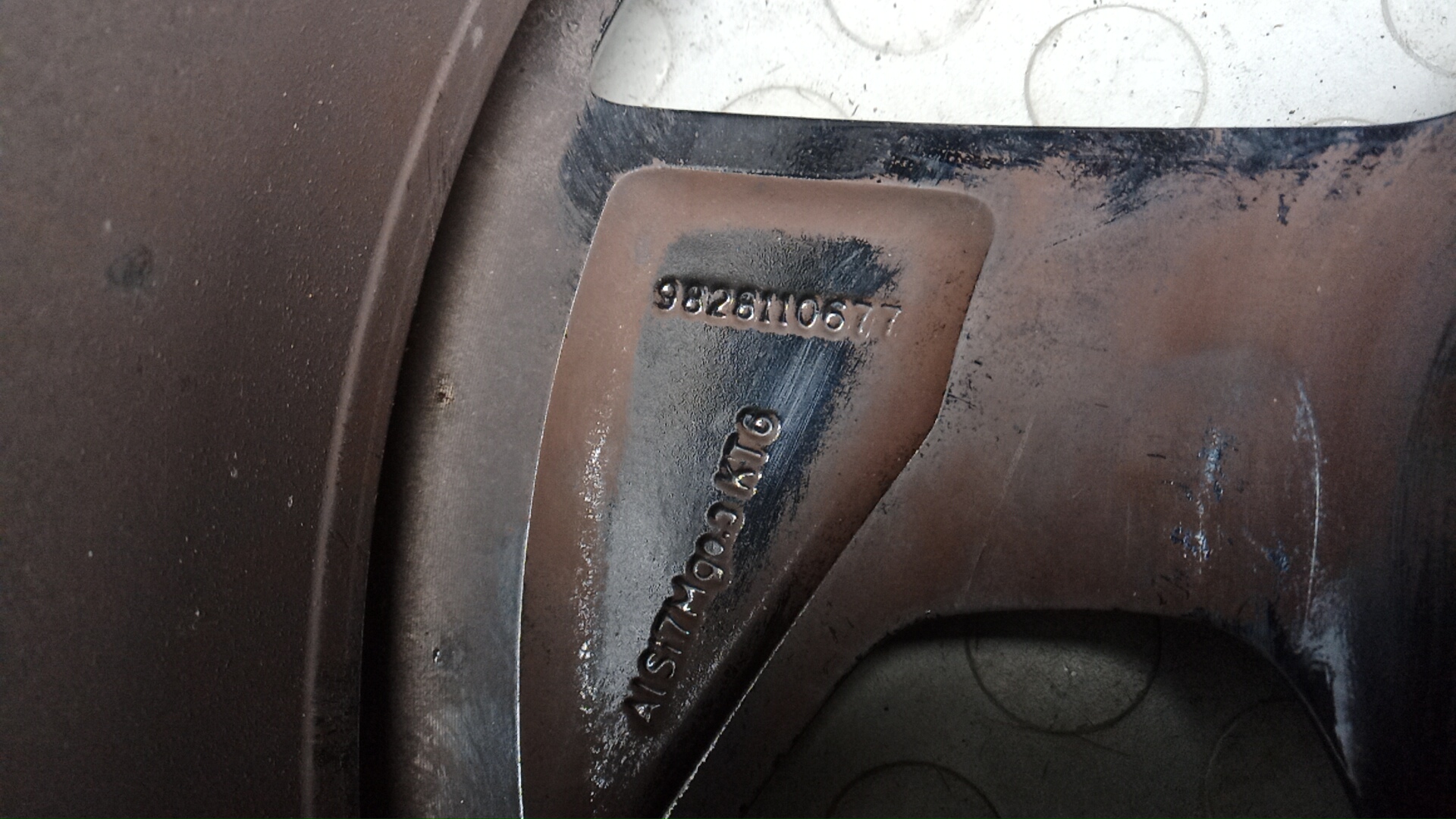 Диск колесный литой легкий сплав