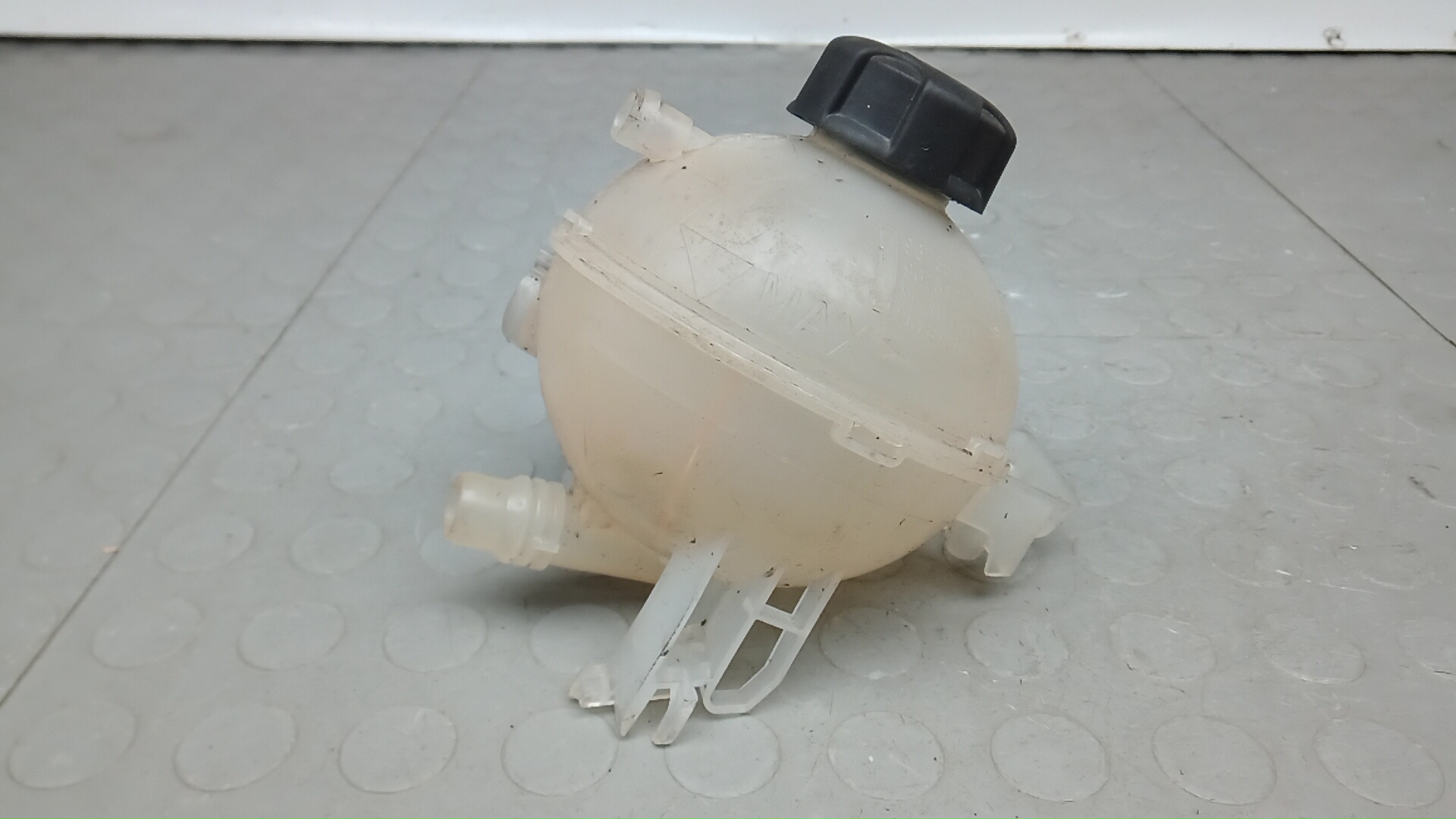 Бачок расширительный