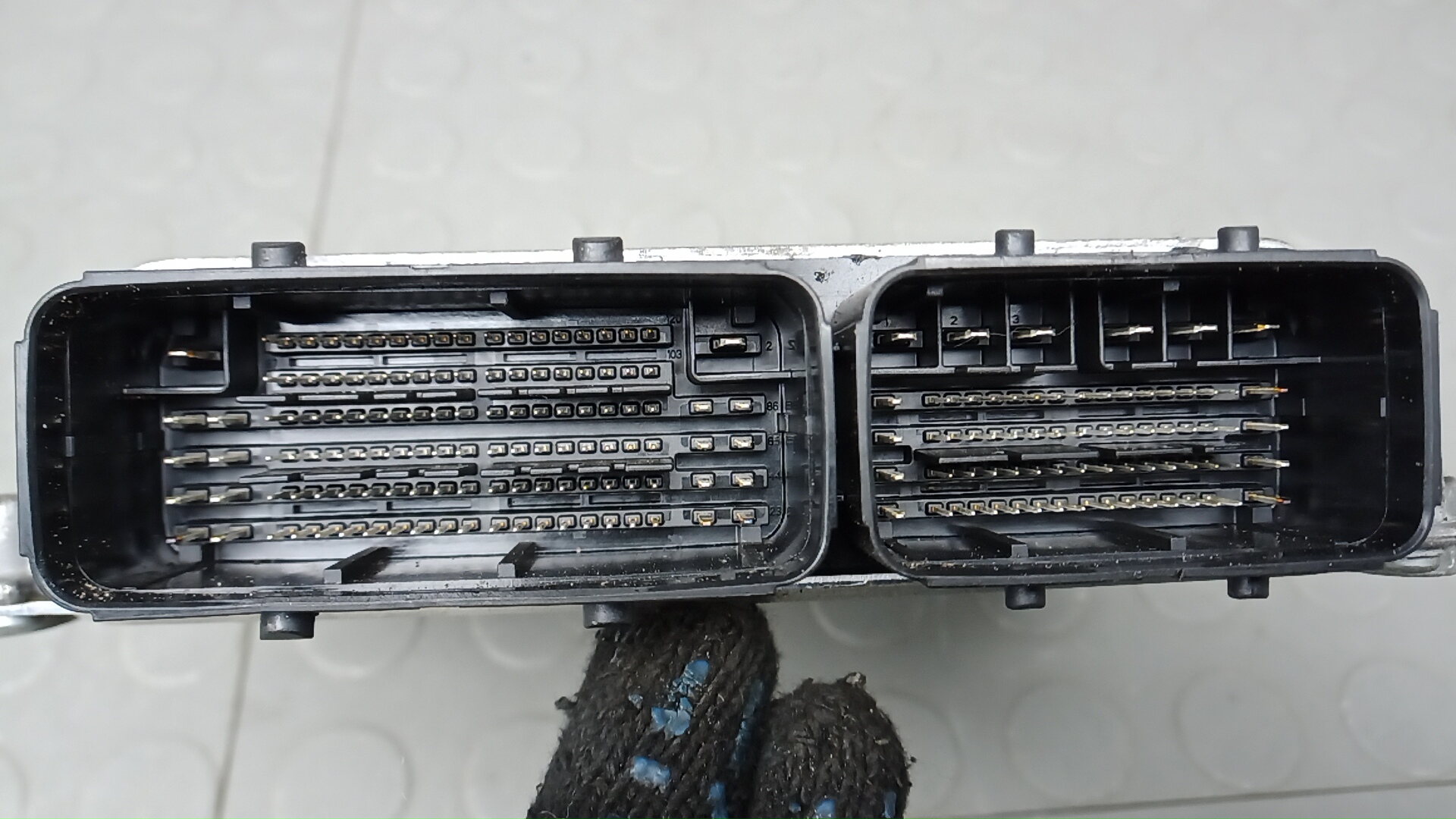 Блок управления двигателем