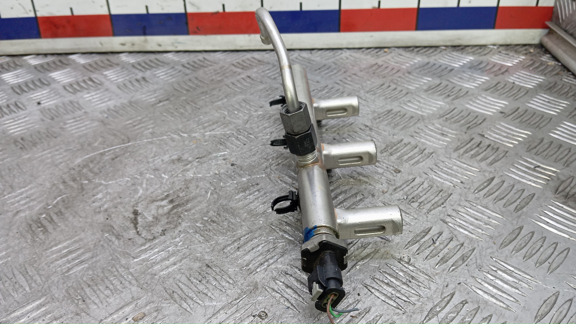 Рейка топливная (рампа)