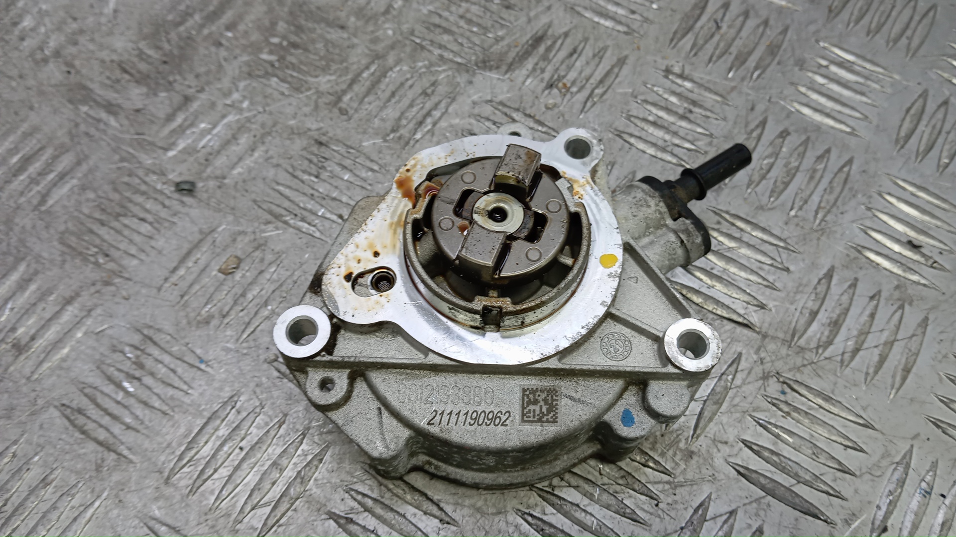 Насос вакуумный