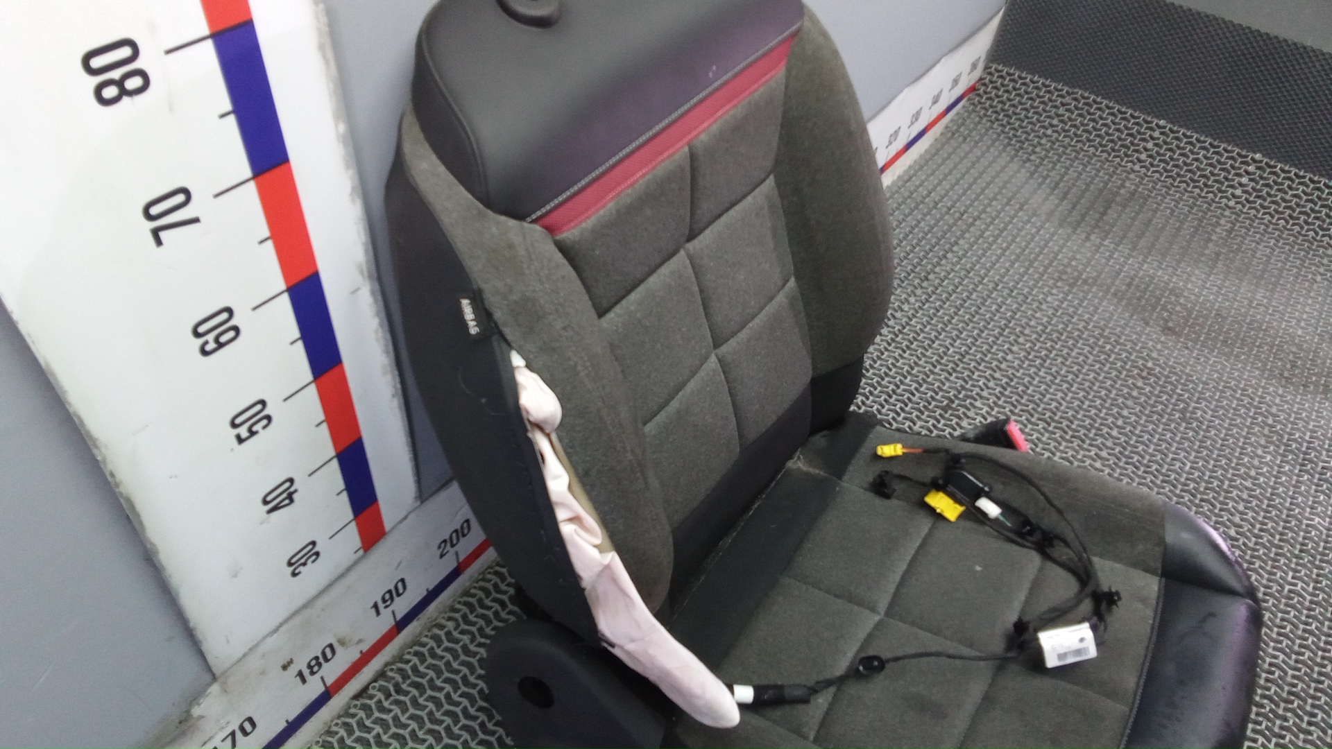 Сиденье переднее правое