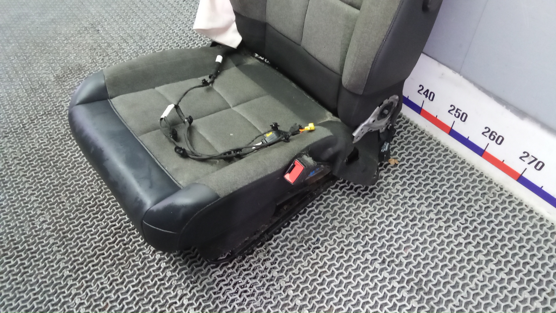 Сиденье переднее правое