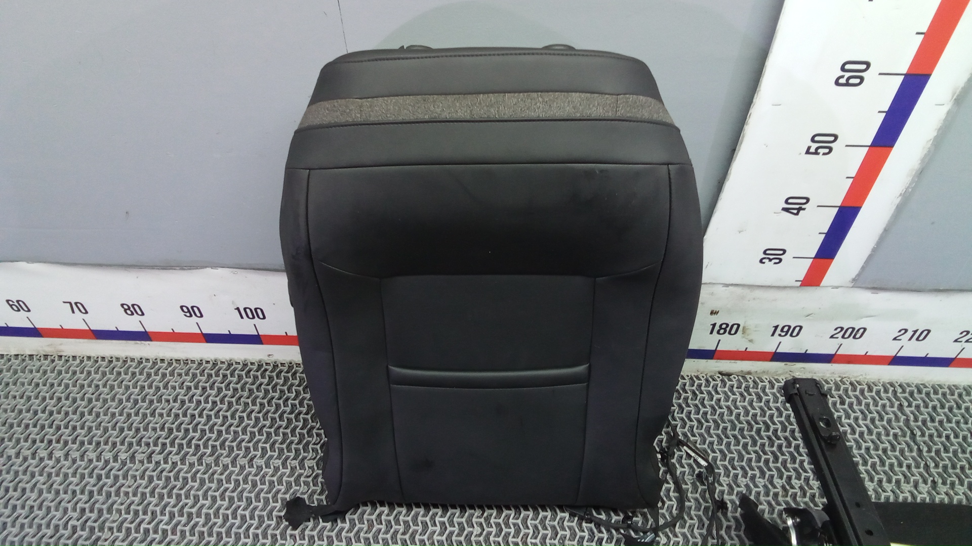 Сиденье переднее правое