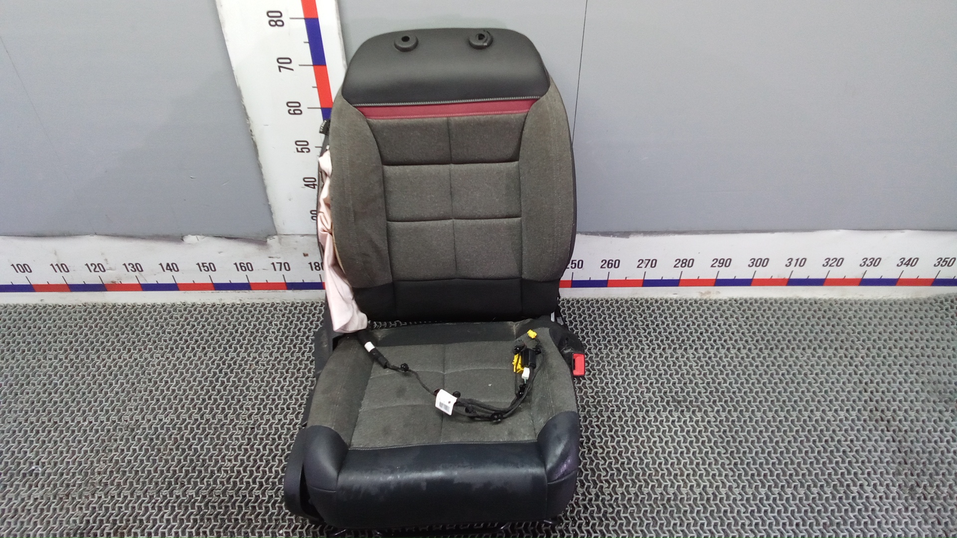 Сиденье переднее правое