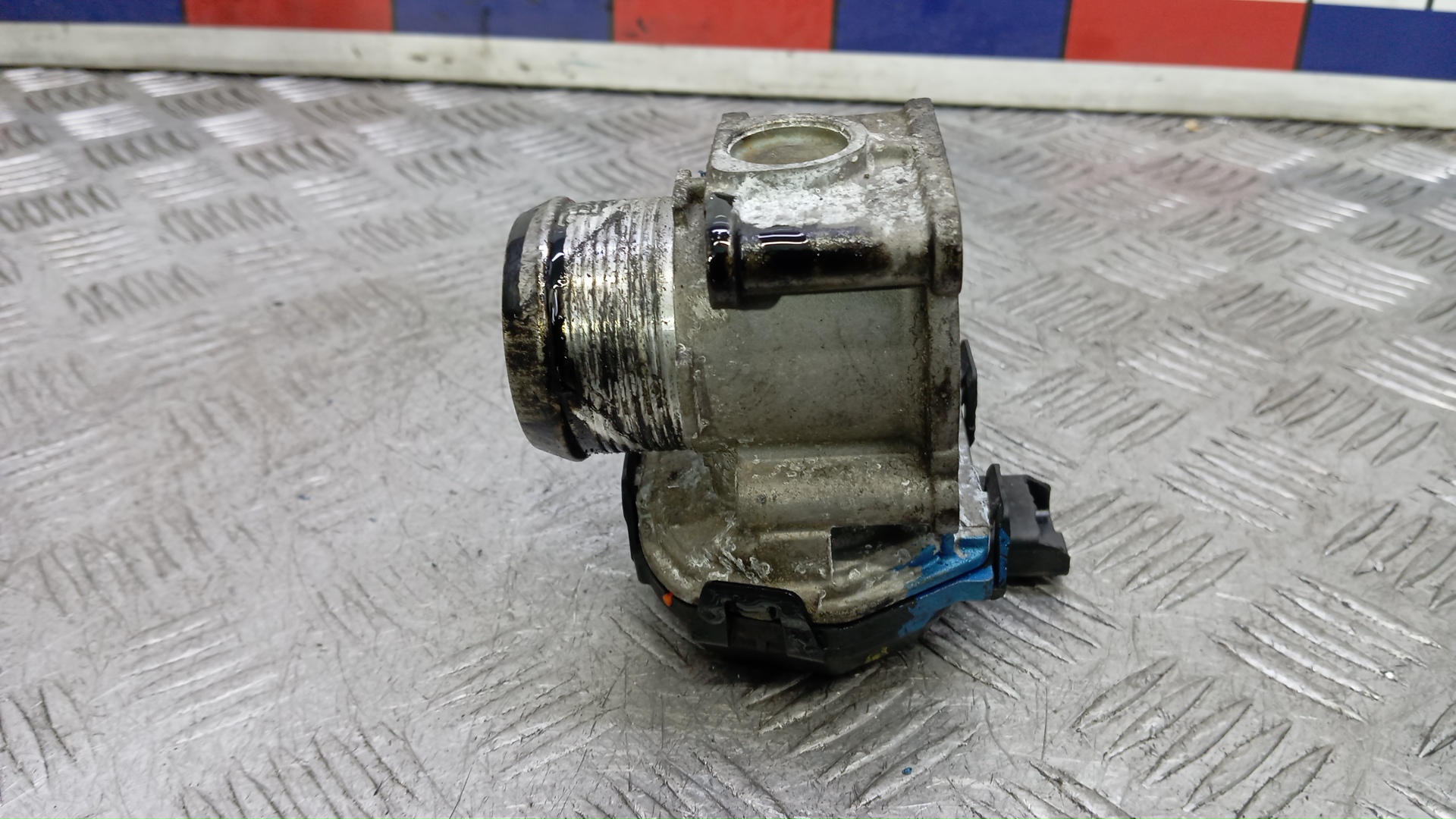 Заслонка дроссельная электрическая