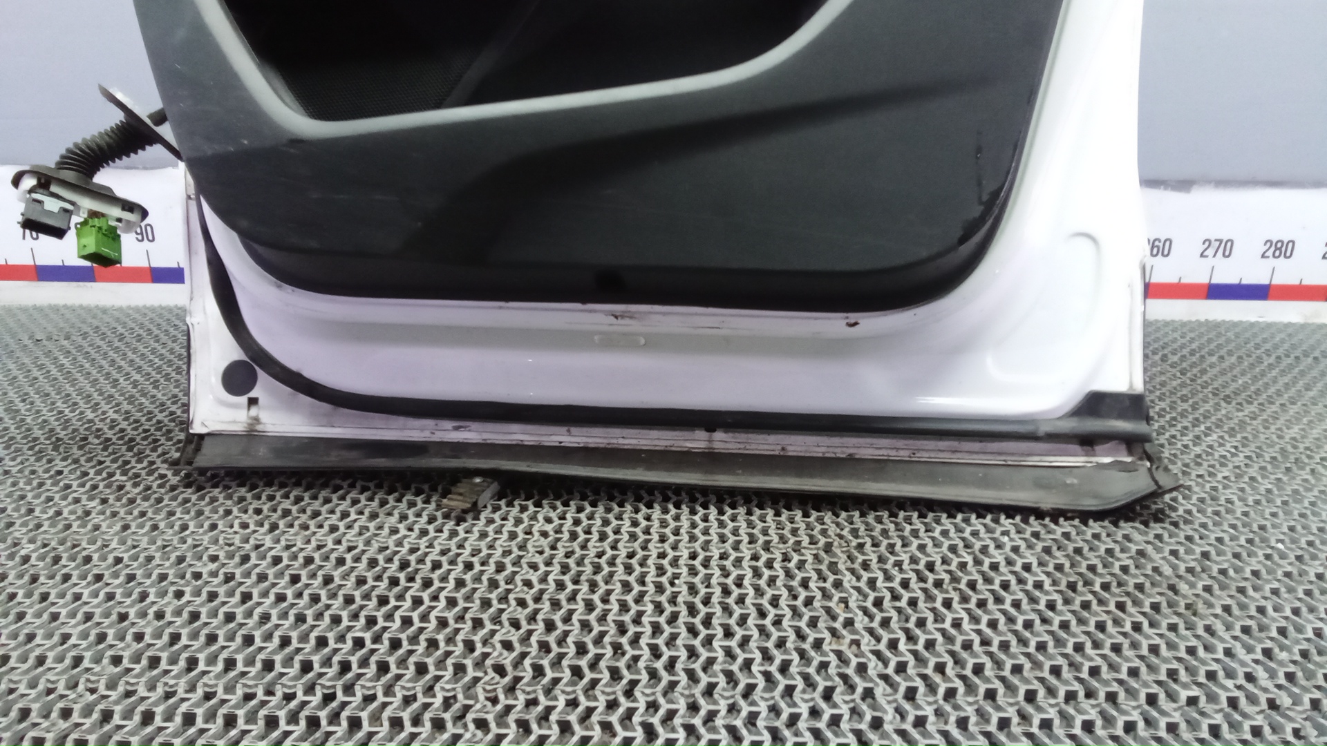 Дверь передняя правая