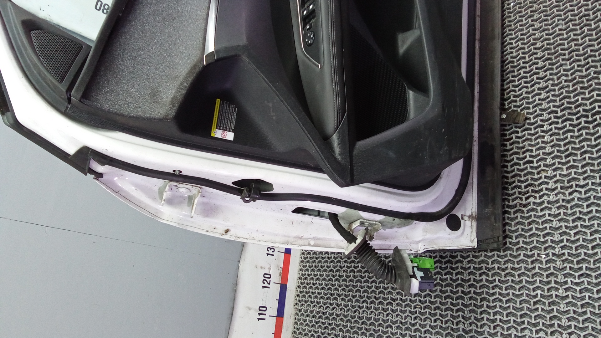 Дверь передняя правая