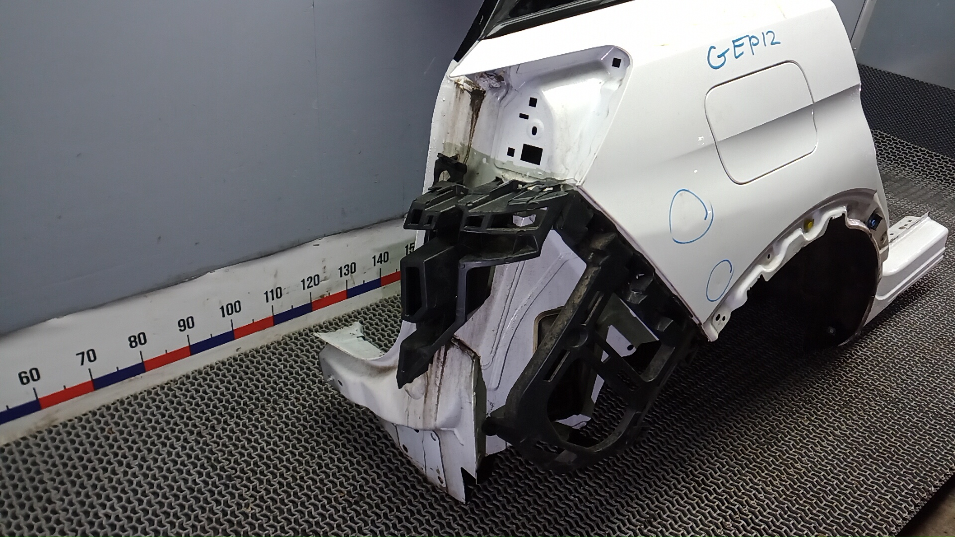 Крыло заднее правое