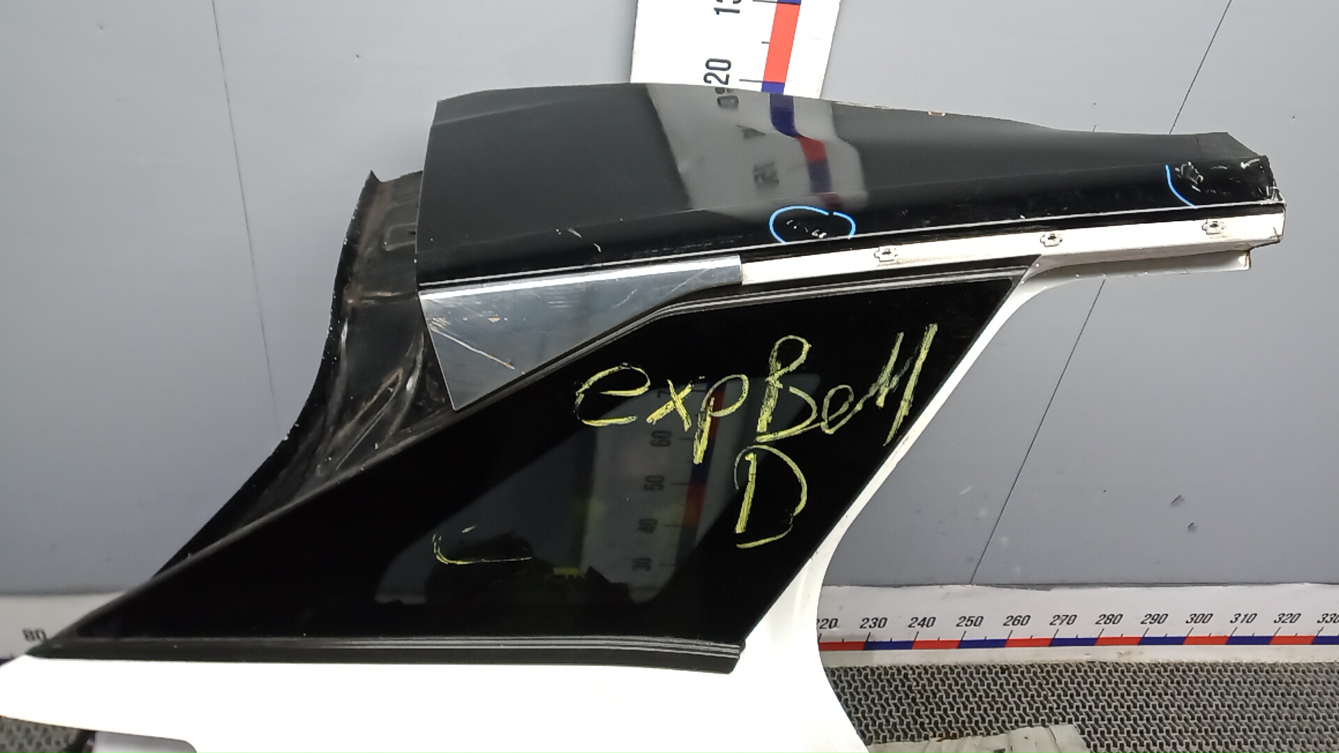 Крыло заднее правое