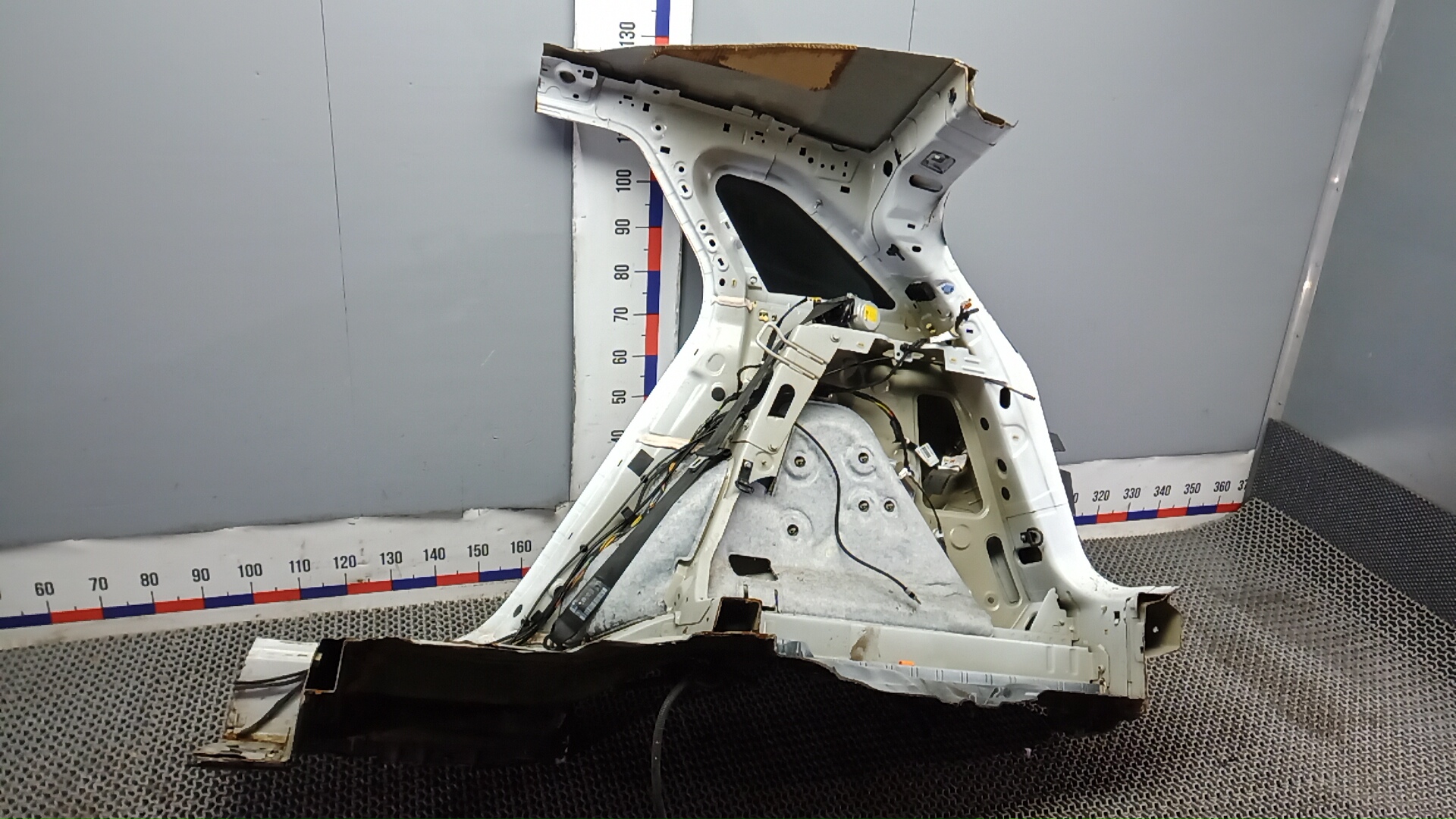 Крыло заднее правое