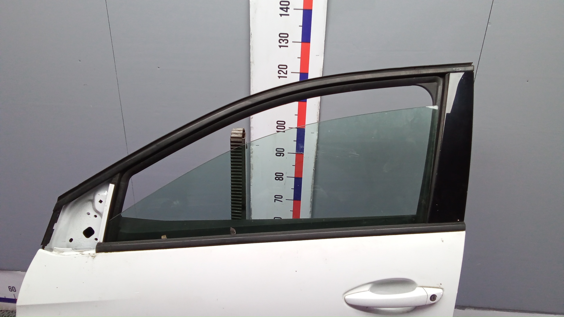 Дверь передняя левая