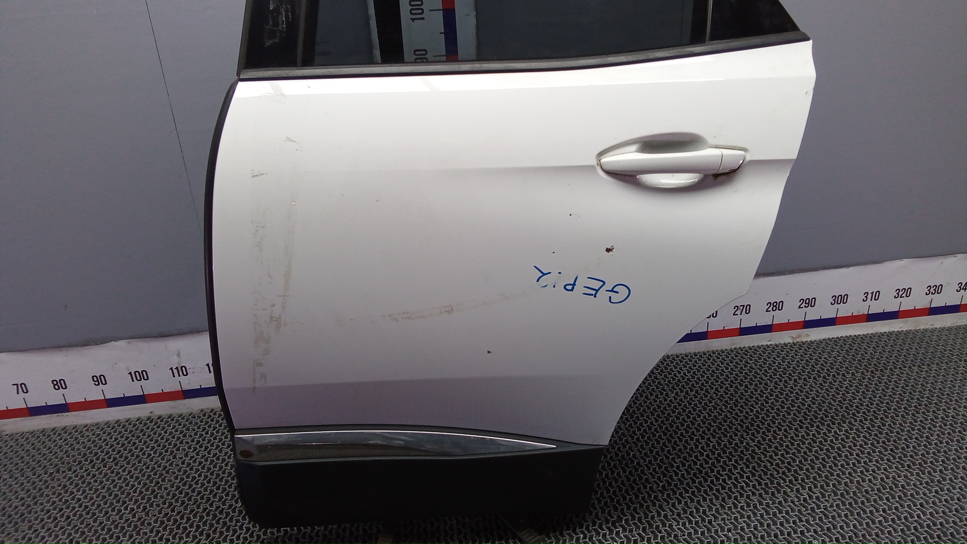 Дверь задняя левая