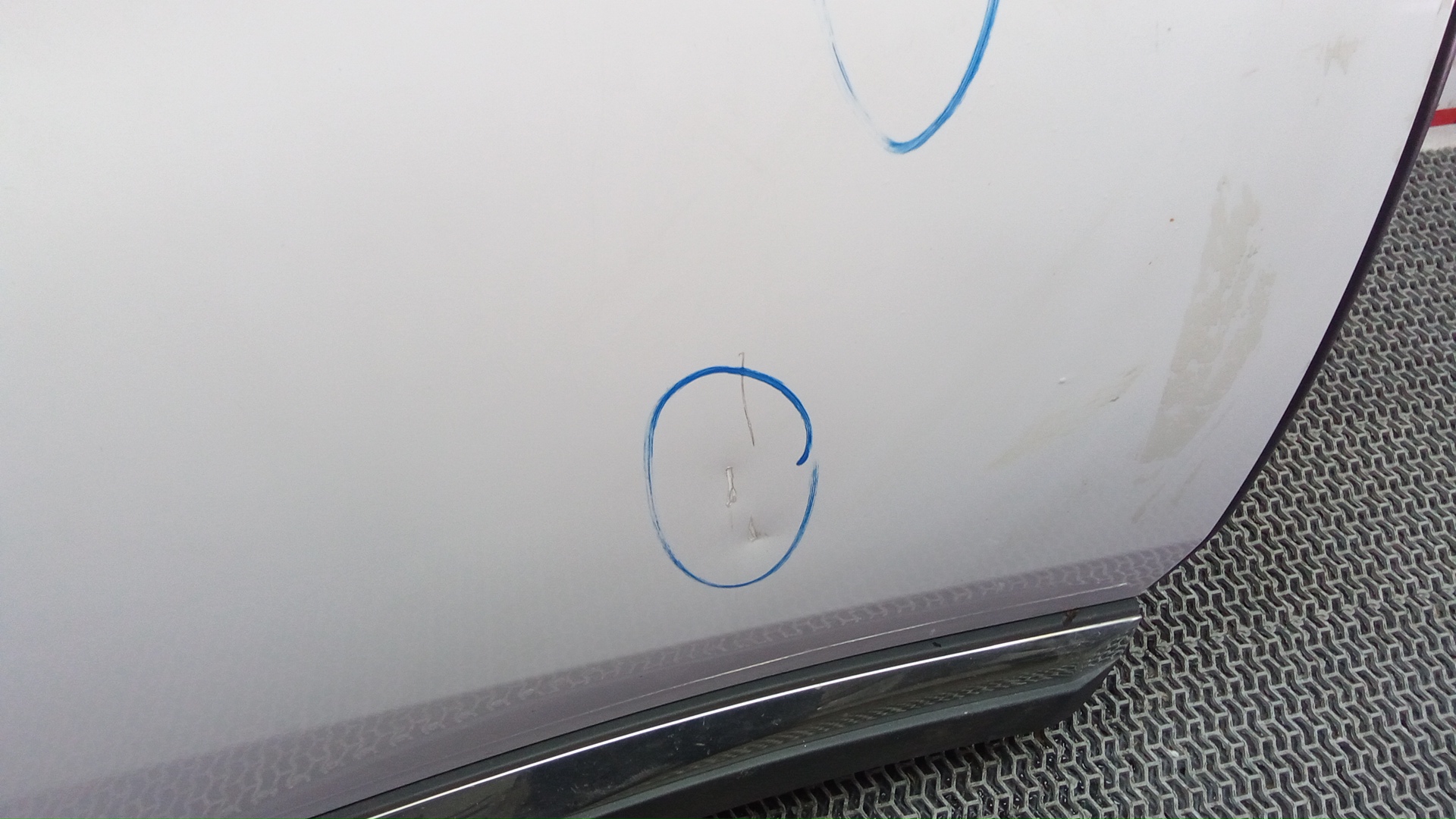 Дверь задняя правая