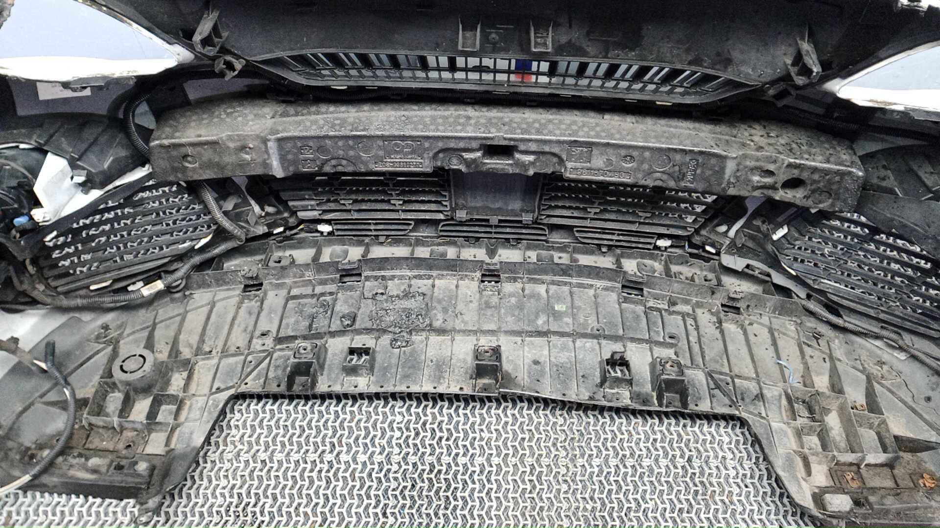 Бампер передний