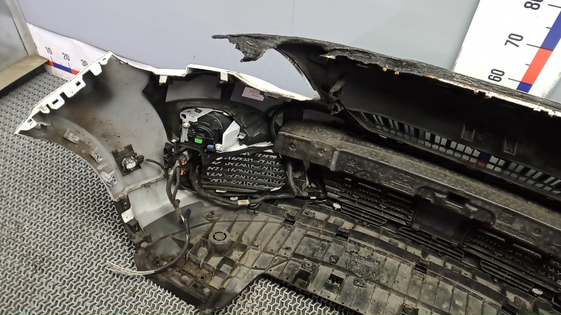 Бампер передний