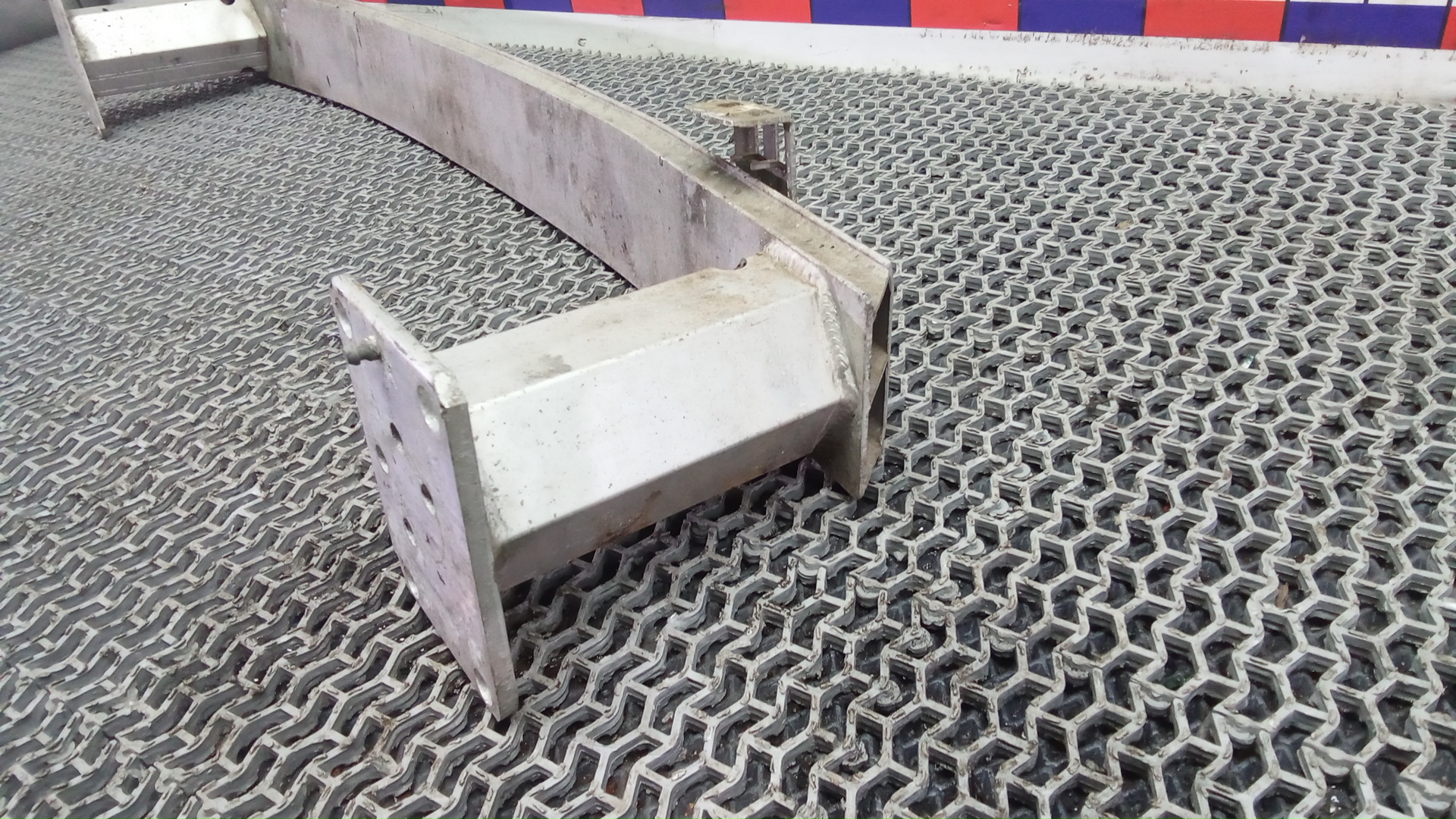 Кронштейн усилителя переднего бампера