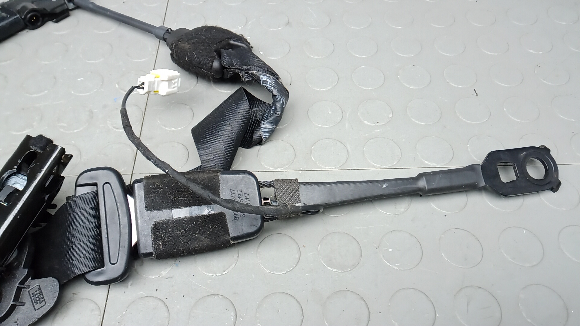 Ремень безопасности с пиропатроном