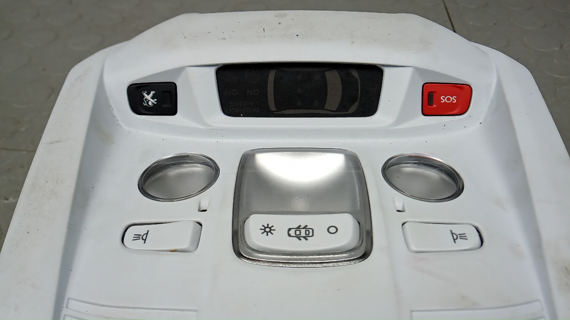 Плафон салонный