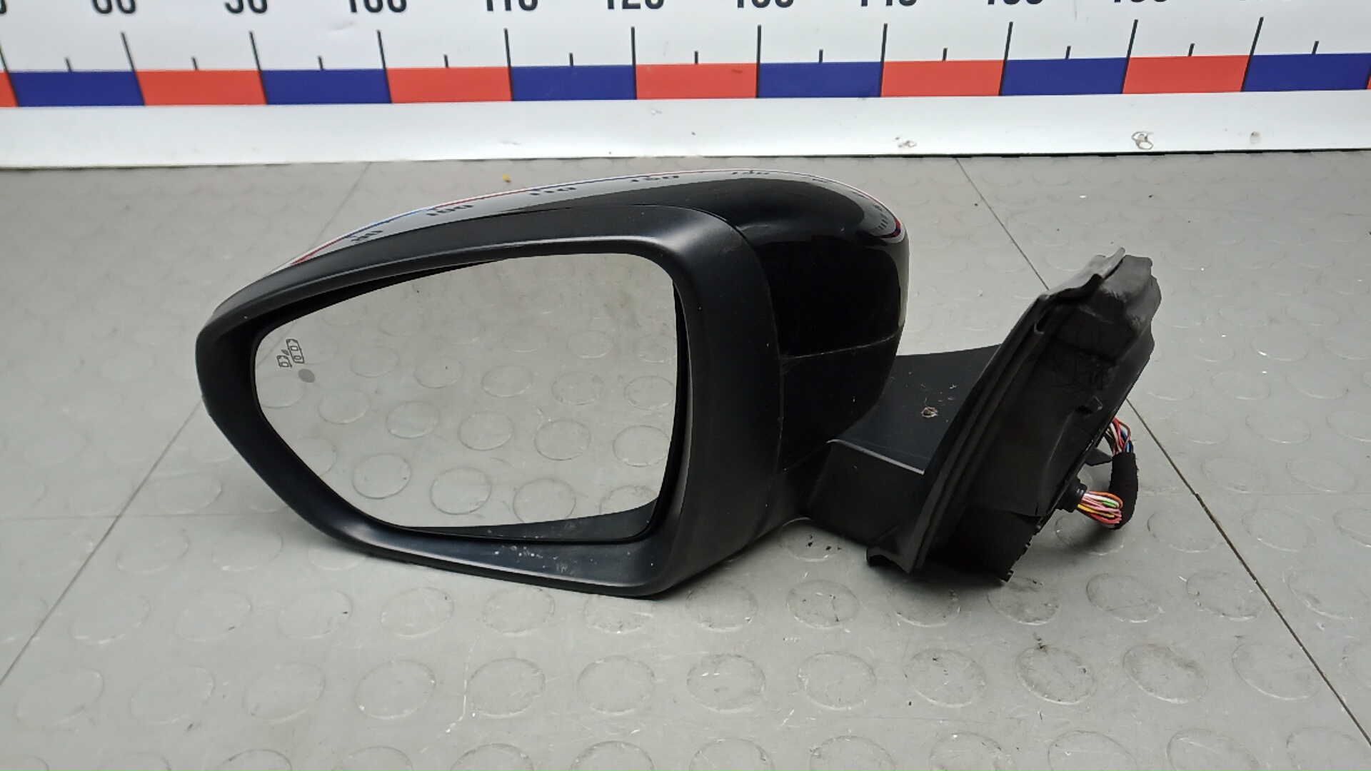 Зеркало левое электрическое