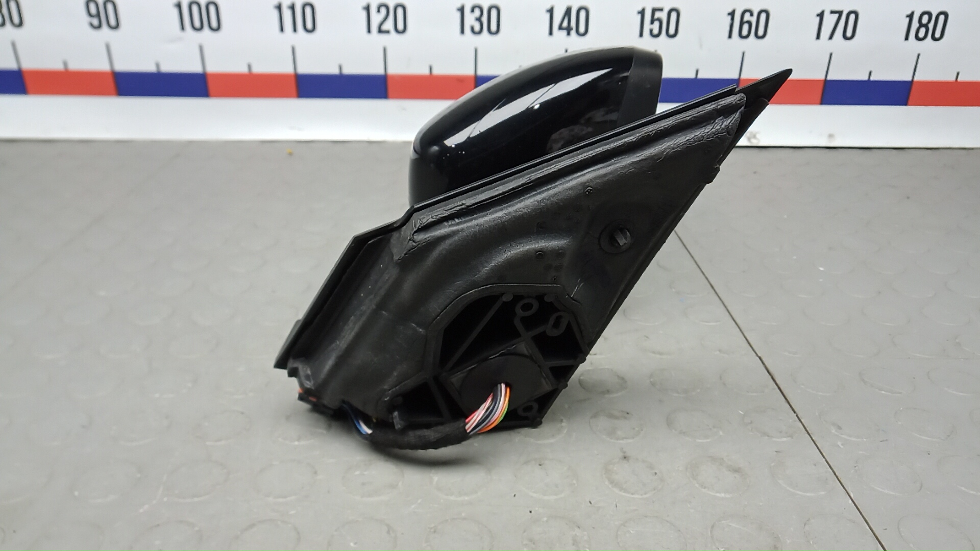 Зеркало правое электрическое