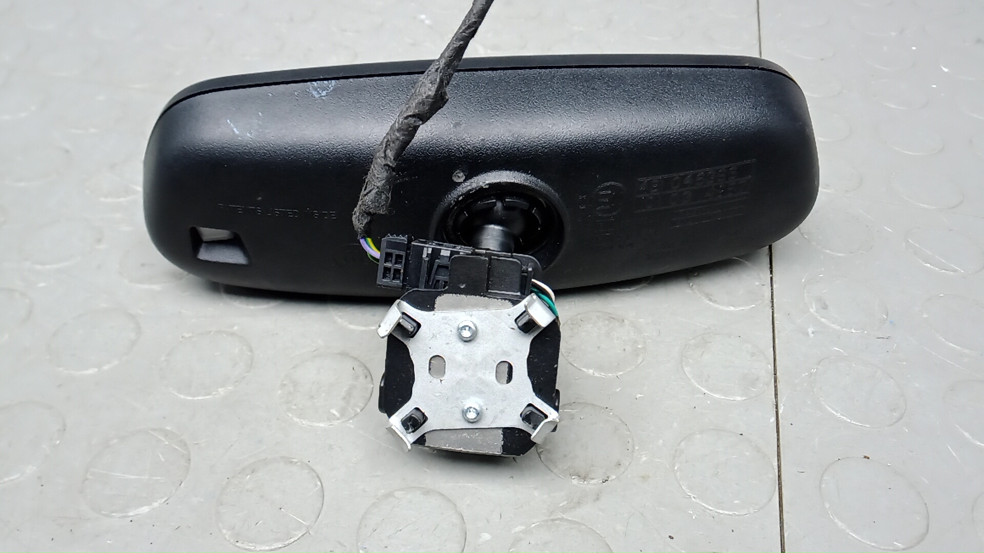 Зеркало заднего вида