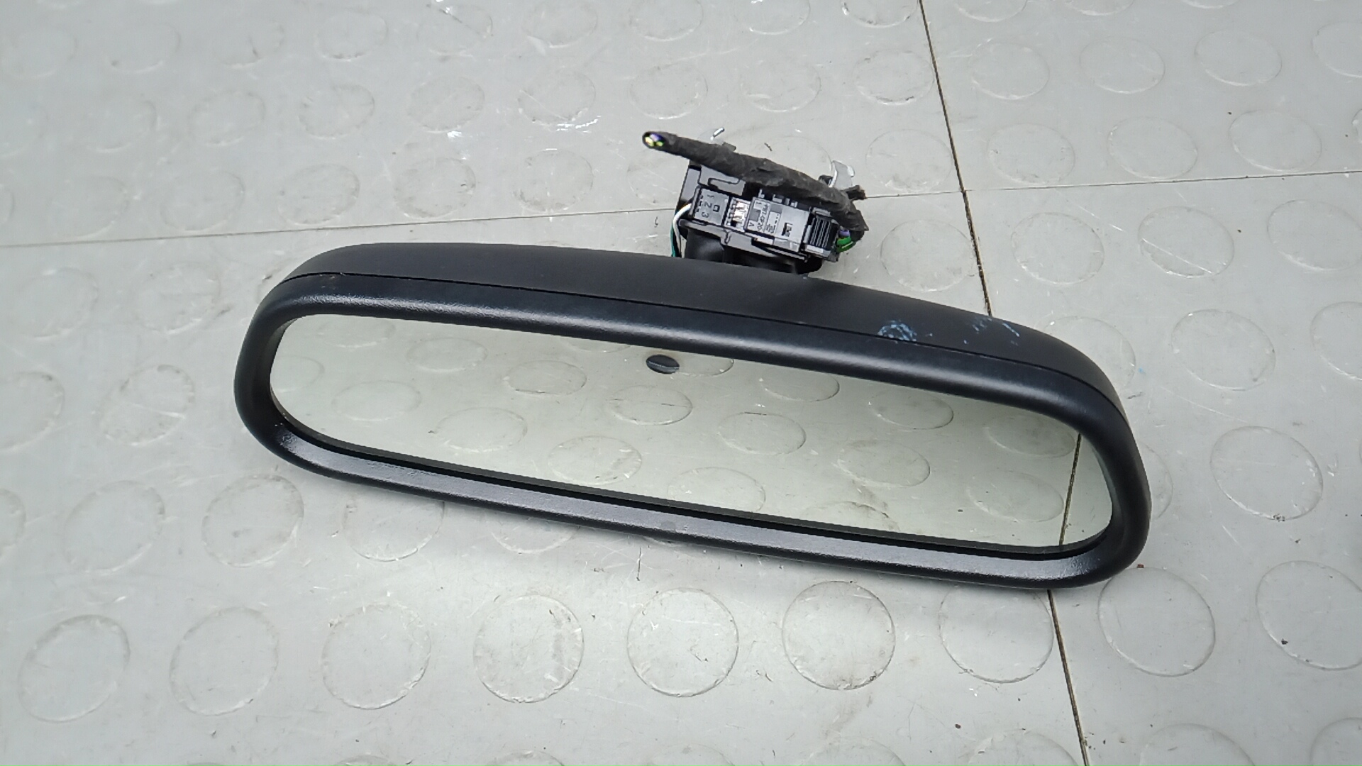 Зеркало заднего вида