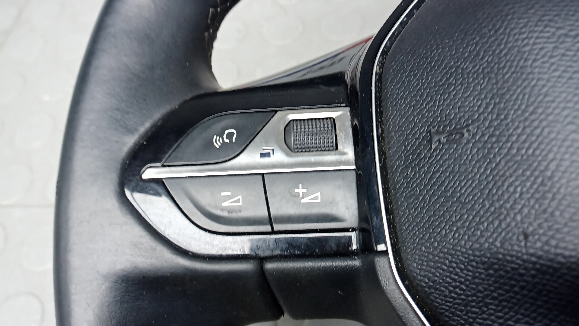 Рулевое колесо (руль)