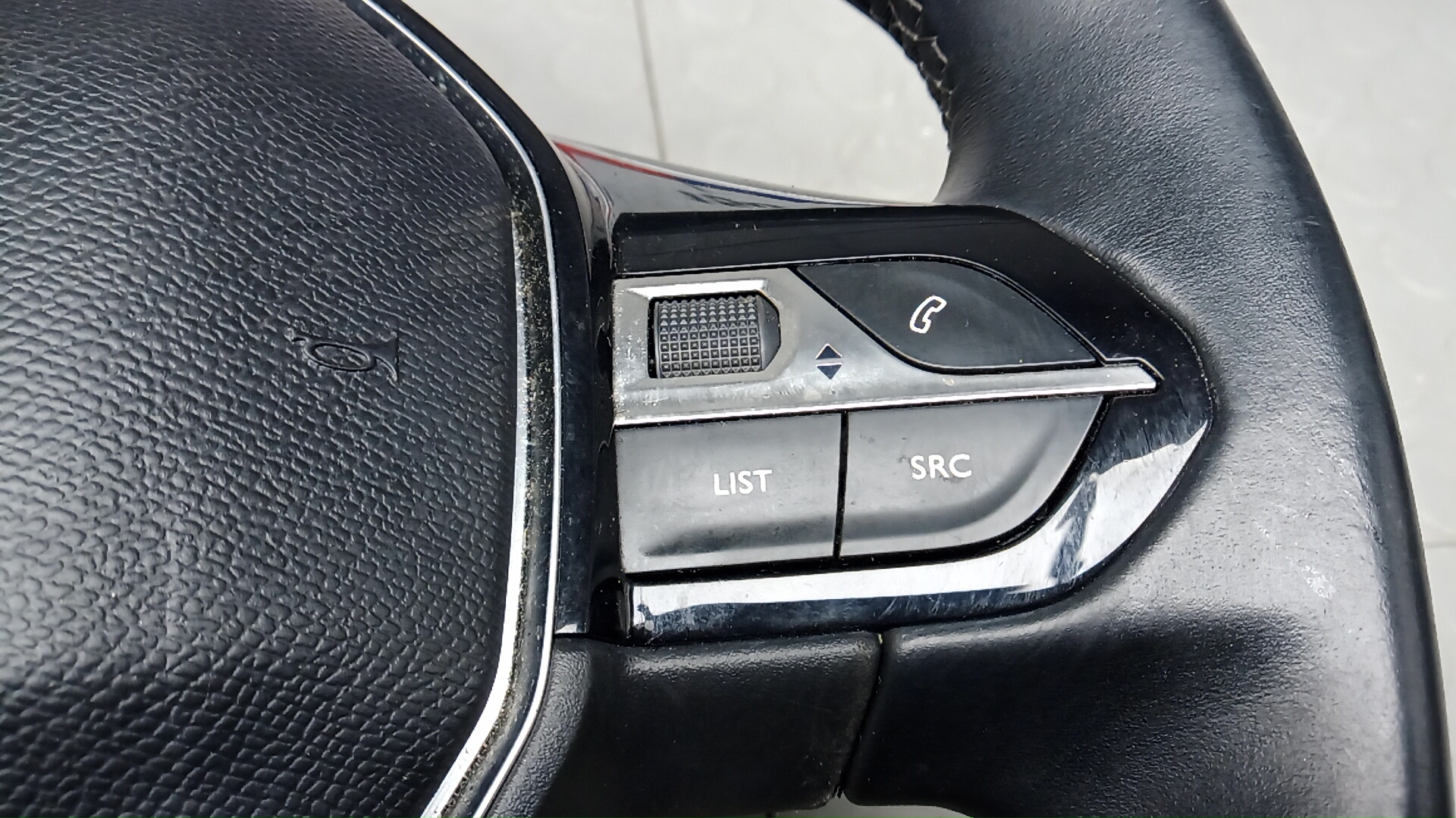 Рулевое колесо (руль)