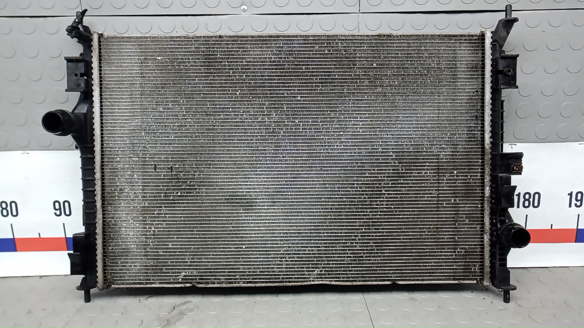 Радиатор охлаждения двигателя основной