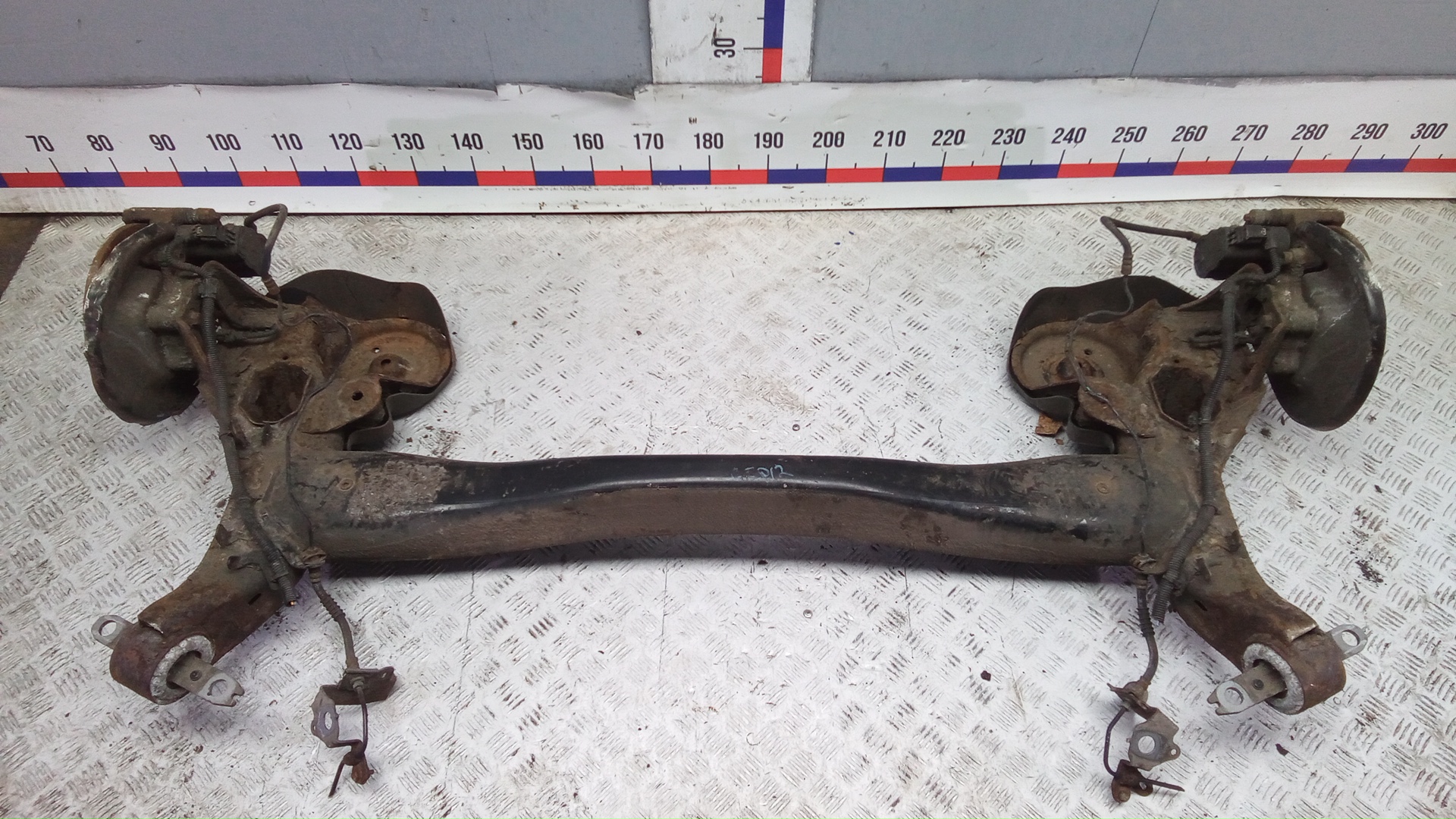 Балка задняя