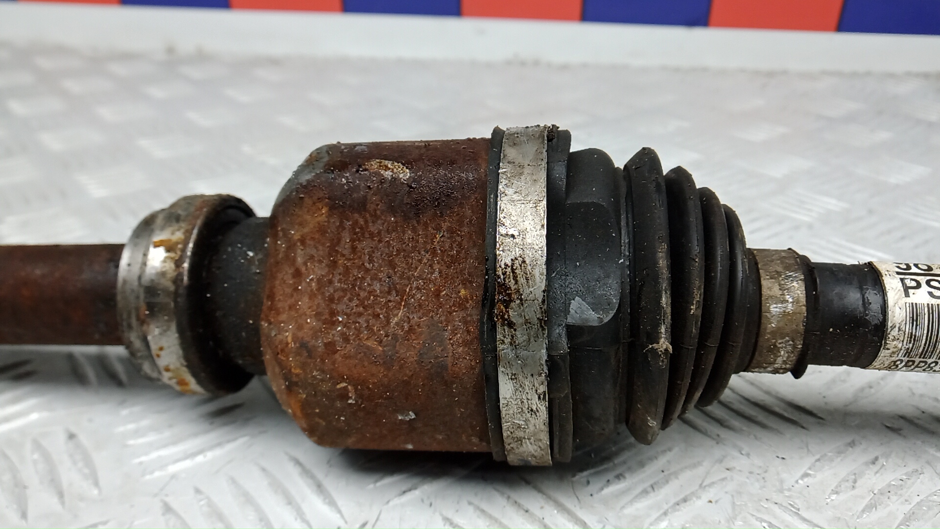 Полуось передняя правая