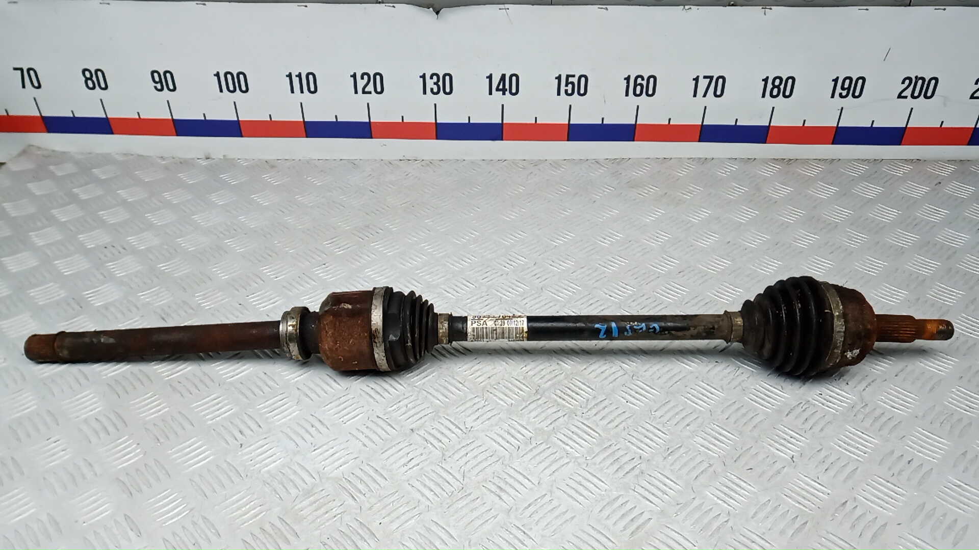 Полуось передняя правая