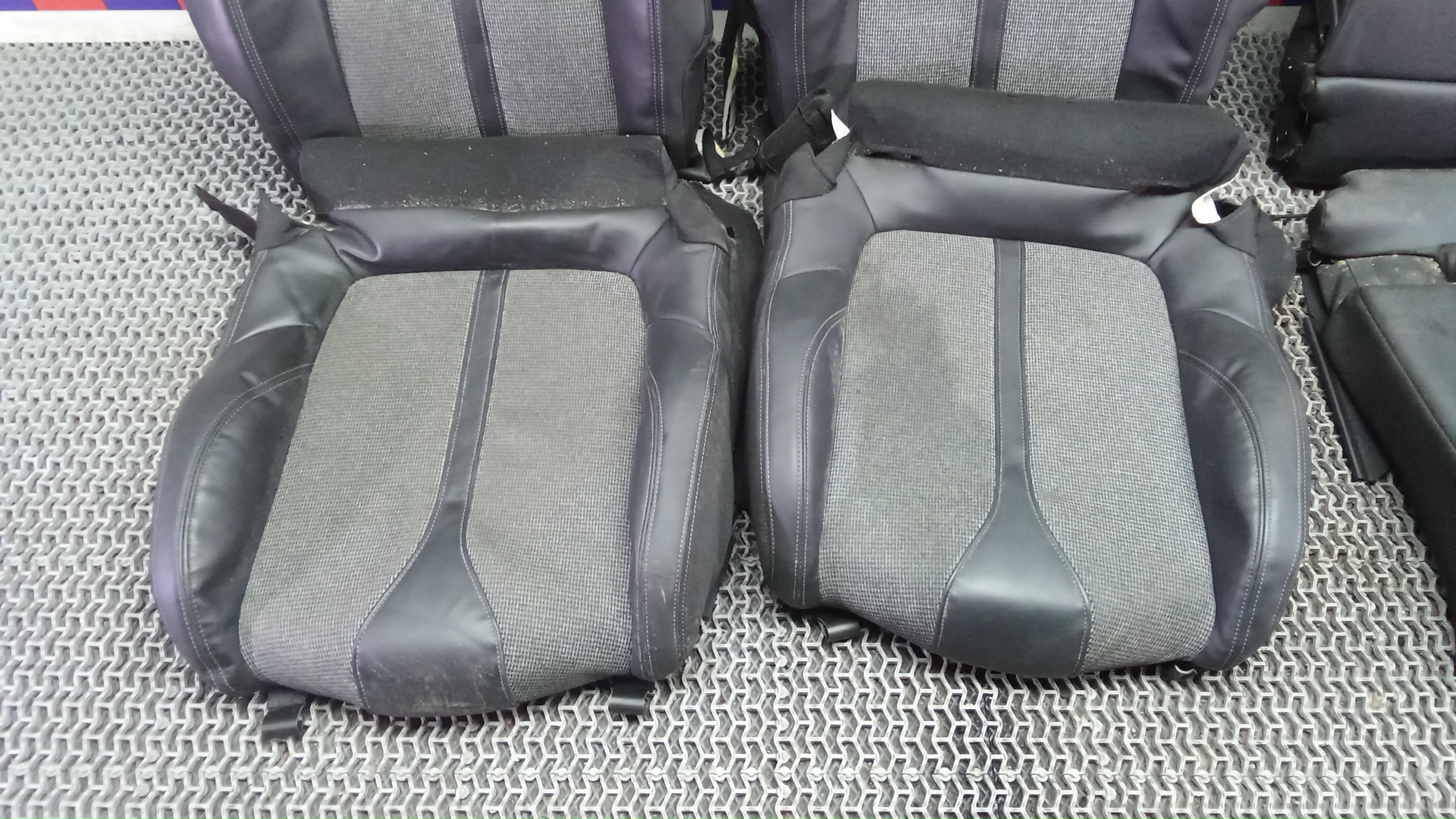 Сиденья комплект