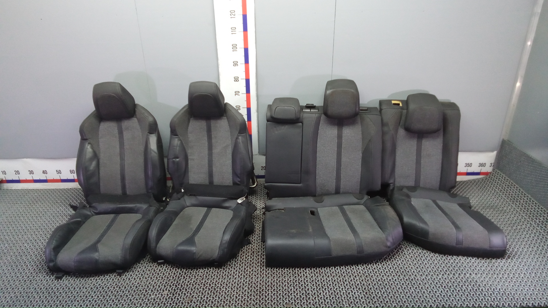 Сиденья комплект