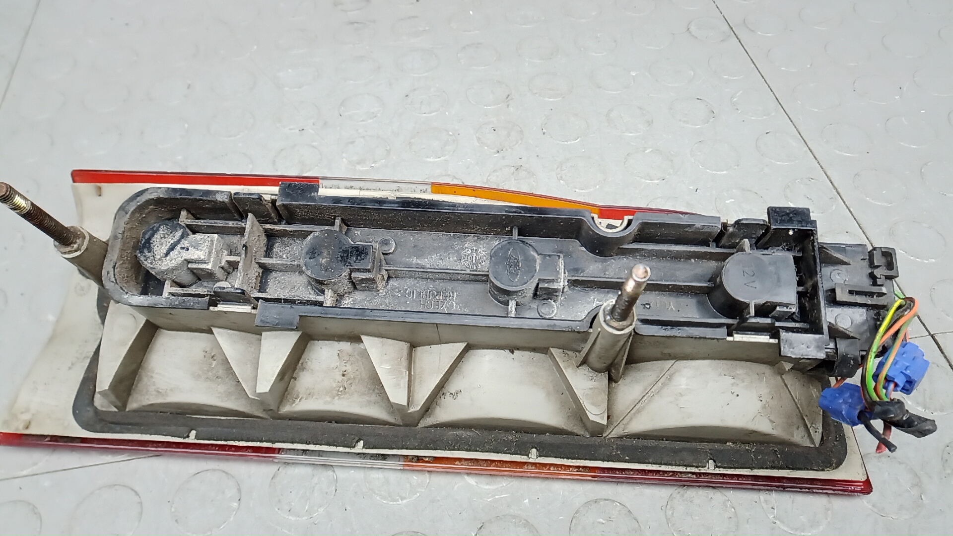 Фонарь задний правый