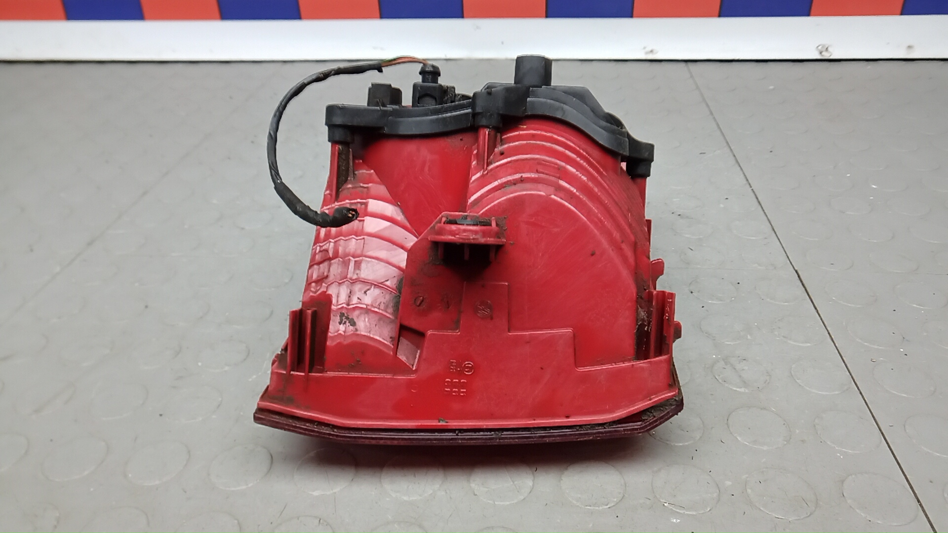 Фонарь задний правый