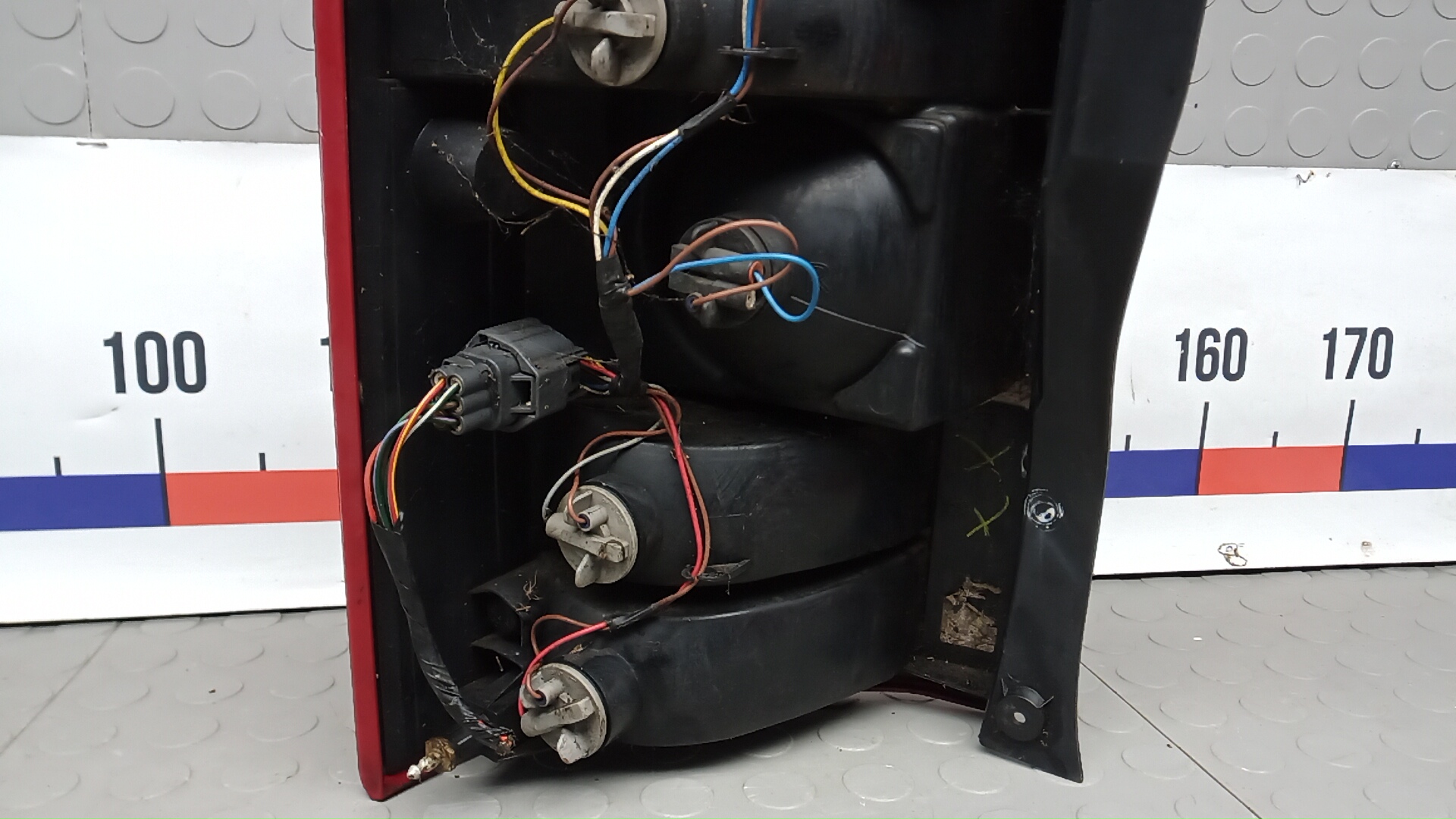 Фонарь задний правый