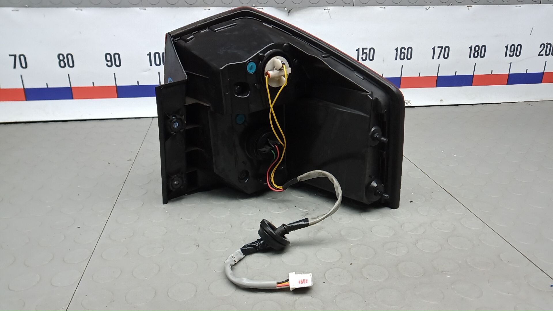 Фонарь задний левый