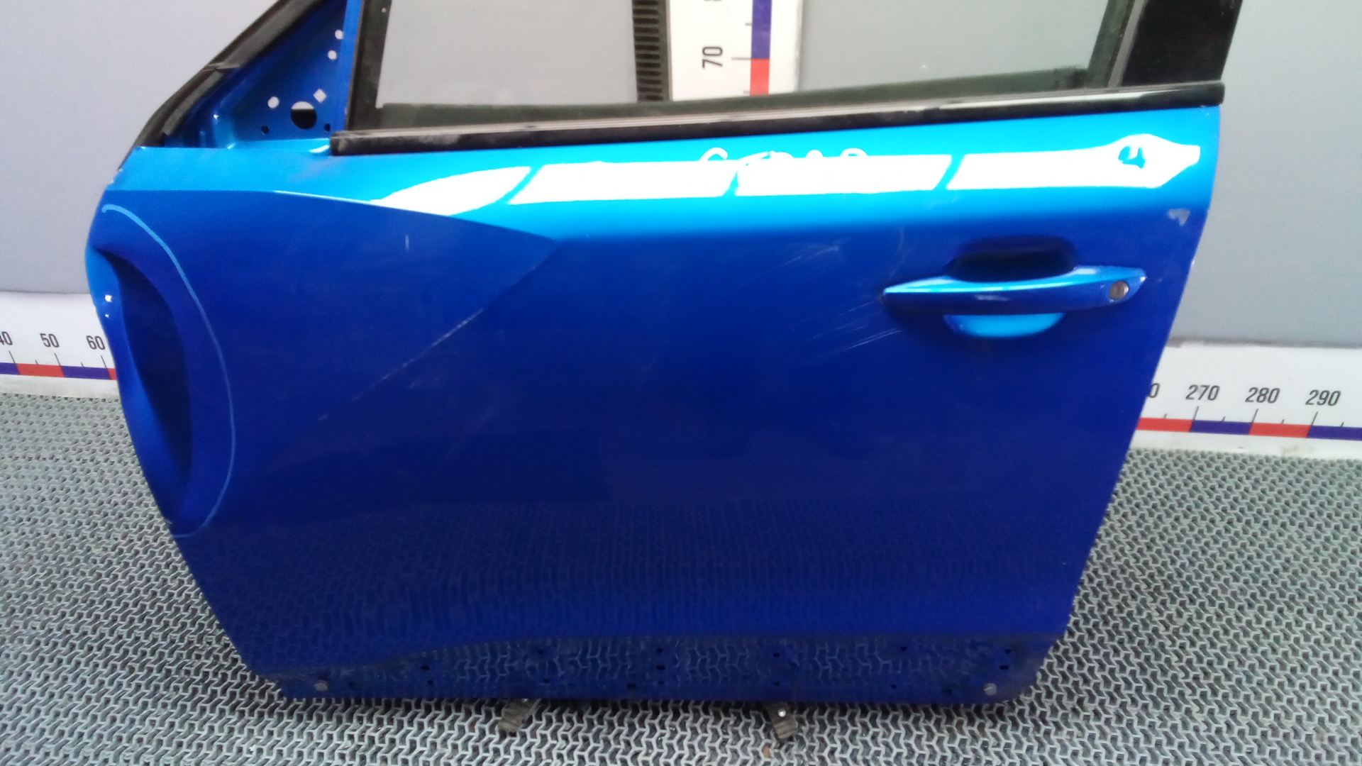 Дверь передняя левая