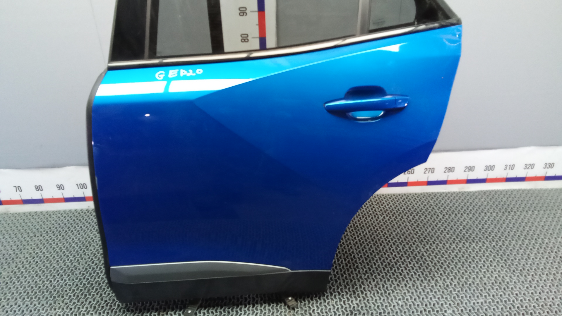 Дверь задняя левая