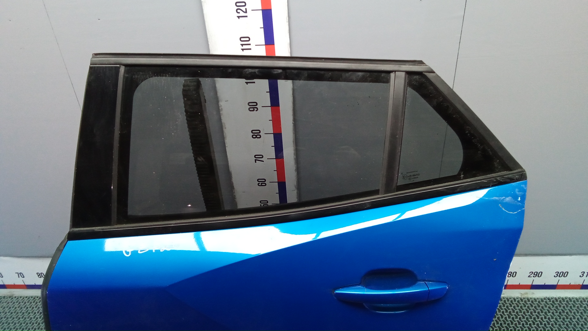 Дверь задняя левая