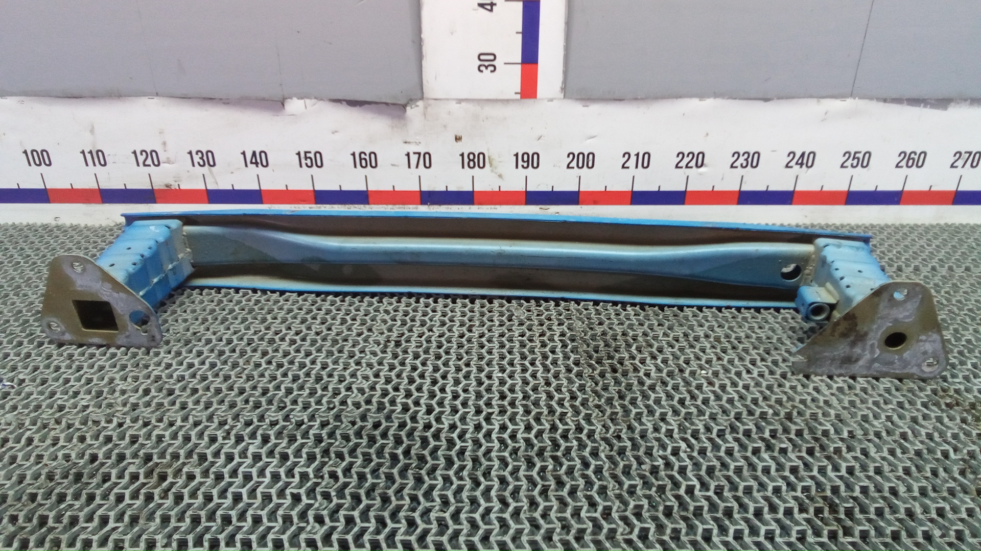 Усилитель заднего бампера