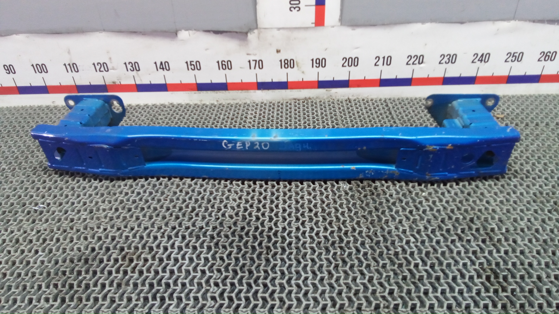 Усилитель заднего бампера