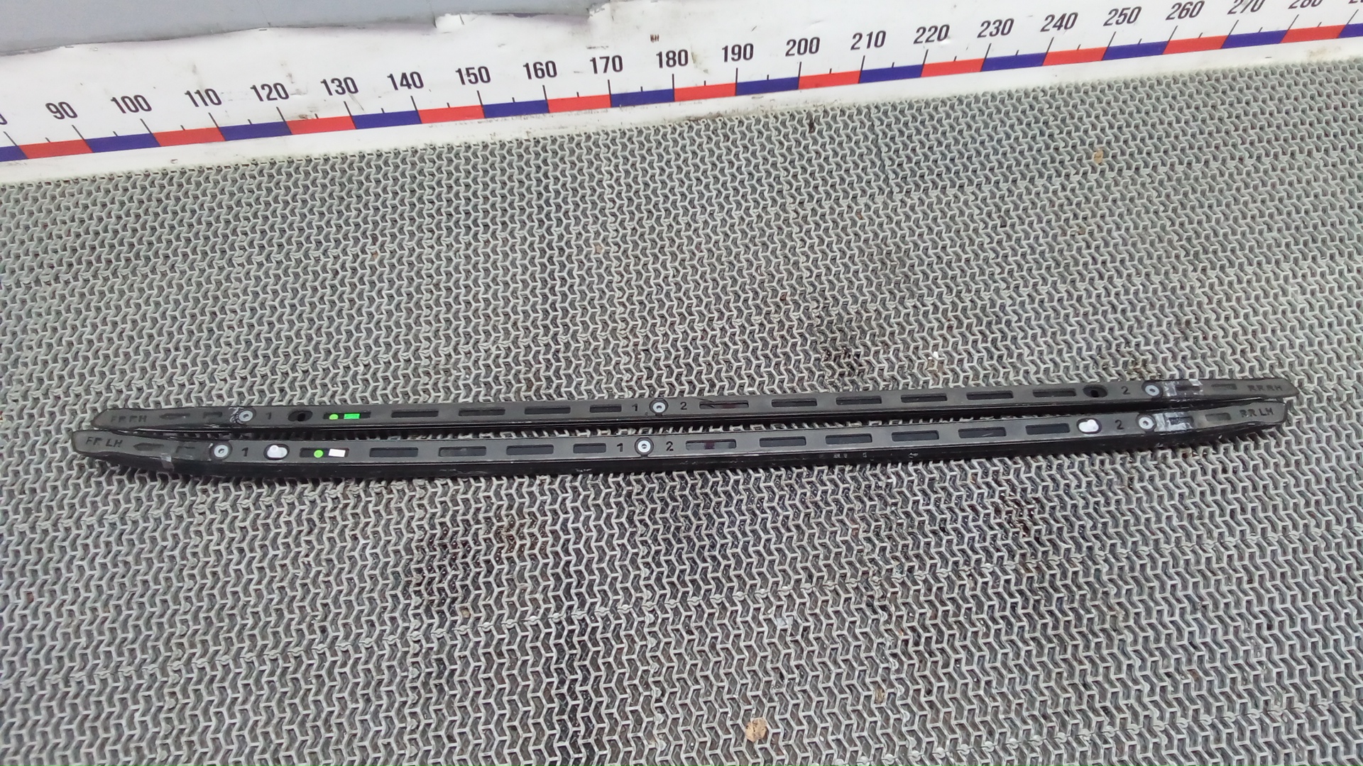 Рейлинги (релинг) к-кт (планки на крышу)