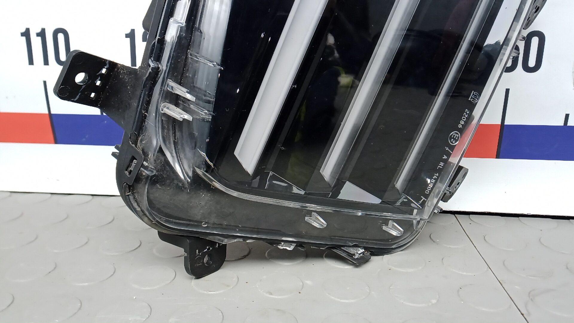 Фара правая