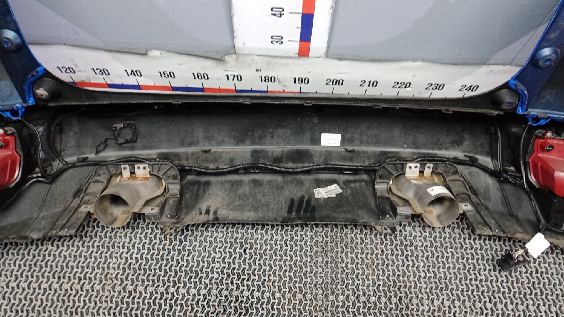 Бампер задний